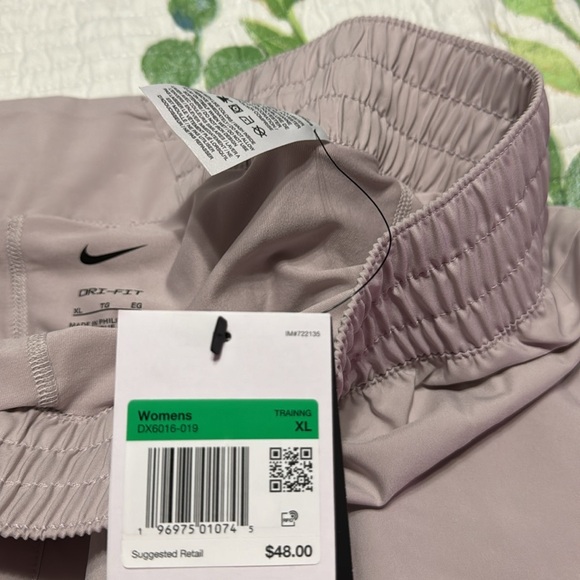 Never Worn Brand New With Tags Women’s Nike dri-fit shorts!!! - Picture 6 of 6